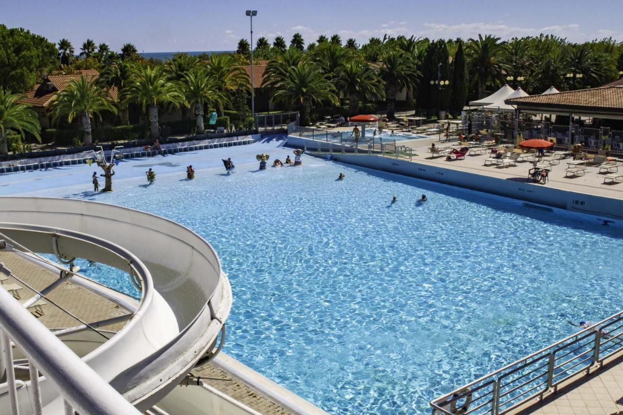Villaggio Lido D'Abruzzo Roseto Degli Abruzzi Exterior foto